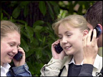 teenagers-mobile
