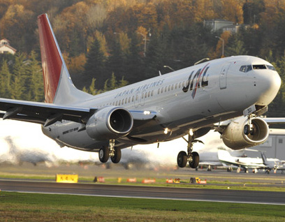 10-2-07-japanair.jpg