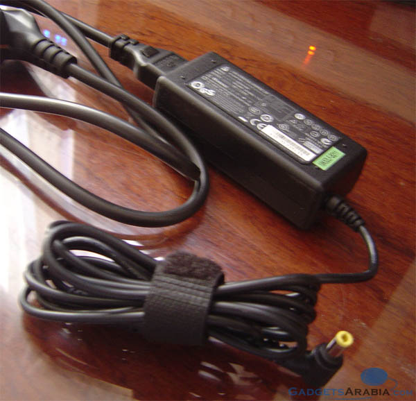 kohjinsha-sh8-umpc-charger.jpg