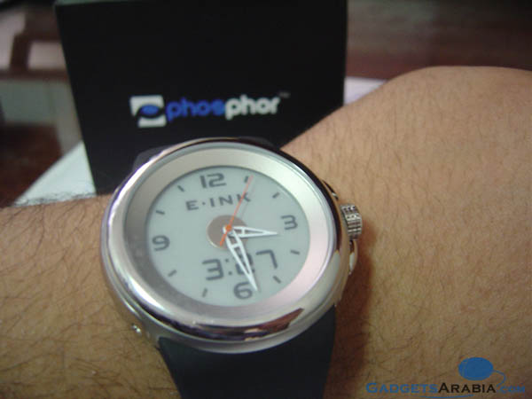 phosphor-eink-watch-1.jpg