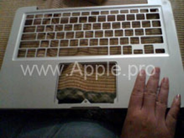 هل هذا هو MacBook Brick ؟؟!! 3