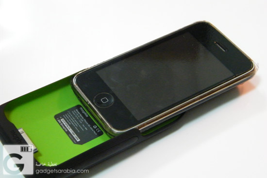 mophie_juice_pack_review-iphone-half-into