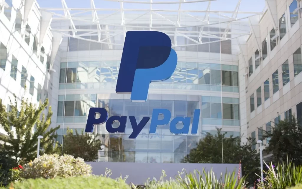 تسريب بيانات ملايين حسابات PayPal يُعرض للبيع على الإنترنت