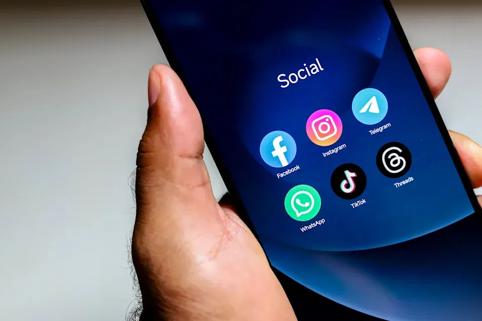 تطبيق إنستغرام يضع شروطًا جديدة: 1000 متابع حد أدنى للبث المباشر 11 تطبيق إنستغرام يضع شروطًا جديدة