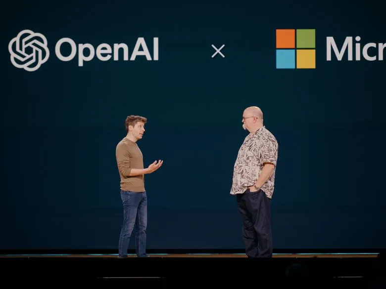 تقرير: مايكروسوفت ثاني أكبر بائع لتطبيقات الذكاء الاصطناعي خلف OpenAI 11 تقرير: مايكروسوفت ثاني أكبر بائع لتطبيقات الذكاء الاصطناعي خلف OpenAI