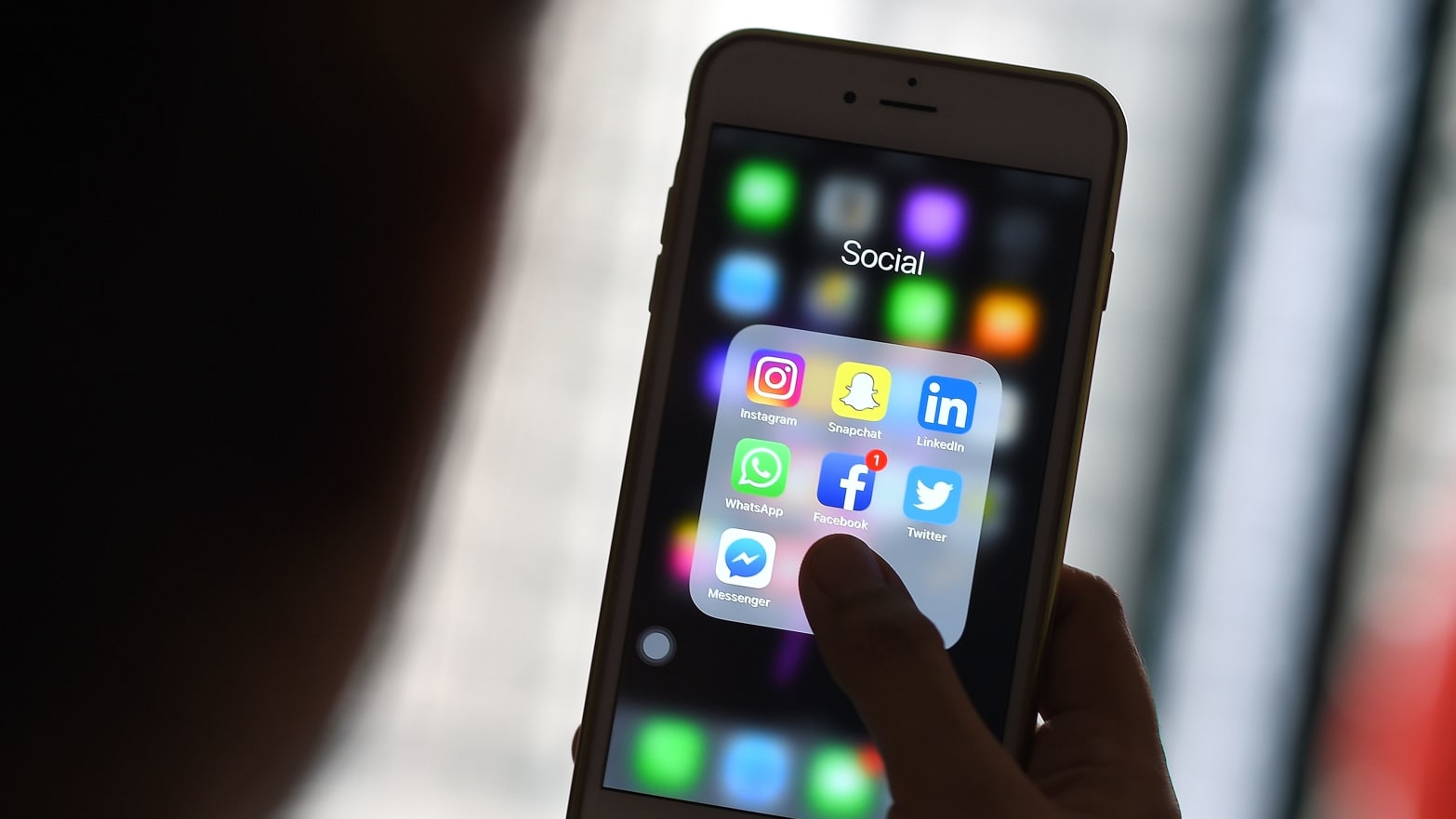 Meta تصلح خطأ فيسبوك الذي أرسل طلبات صداقة تلقائية إلى المستخدمين 12 Meta تصلح خطأ فيسبوك الذي أرسل طلبات صداقة تلقائية إلى المستخدمين 1