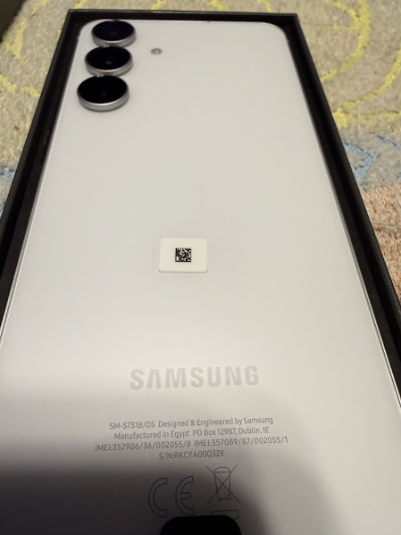 هل ينجح Samsung Galaxy S25 FE في تحقيق المعادلة الصعبة 14 هل ينجح Samsung Galaxy S25 FE في تحقيق المعادلة الصعبة 3