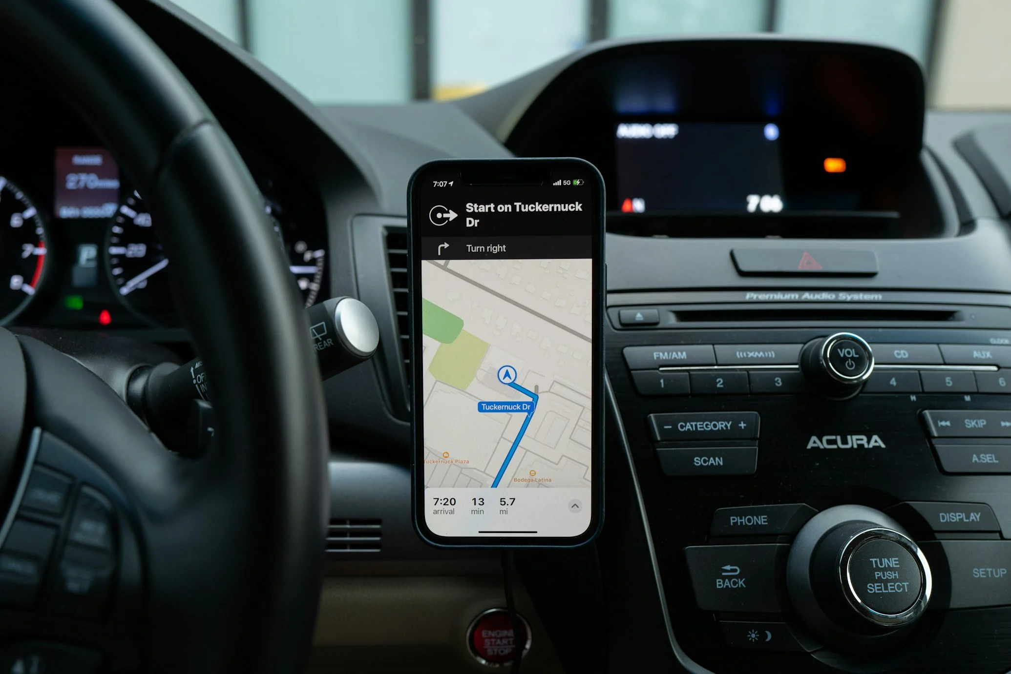 سخونة الهاتف في السيارة مع Android Auto وCarPlay: الأسباب والحلول 1 سخونة الهاتف في السيارة مع Android Auto وCarPlay: الأسباب والحلول