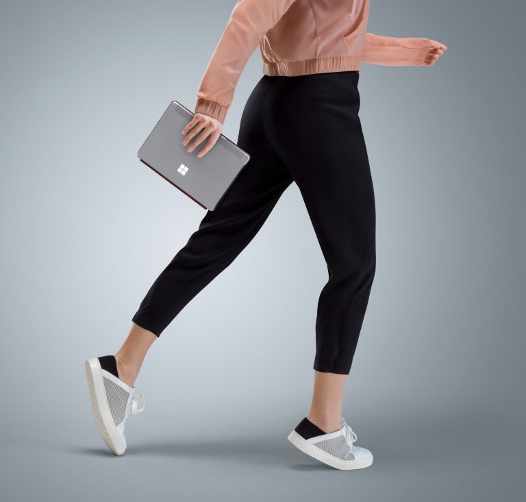 مايكروسوفت تكشف عن أرخص جهاز Surface حتى الأن 1