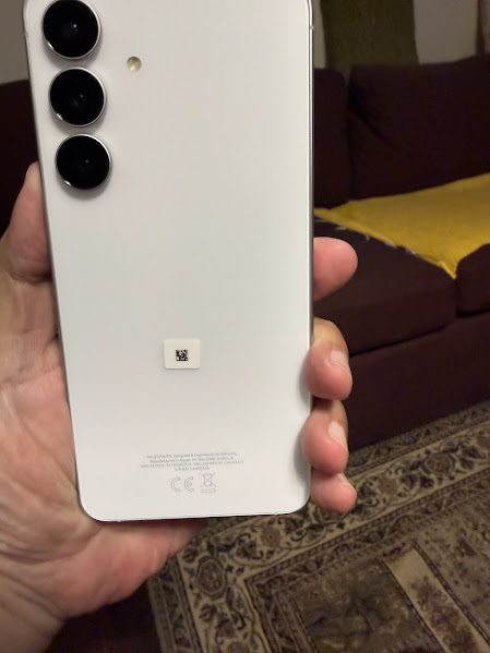 هل ينجح Samsung Galaxy S25 FE في تحقيق المعادلة الصعبة 11 Samsung Galaxy S25 FE