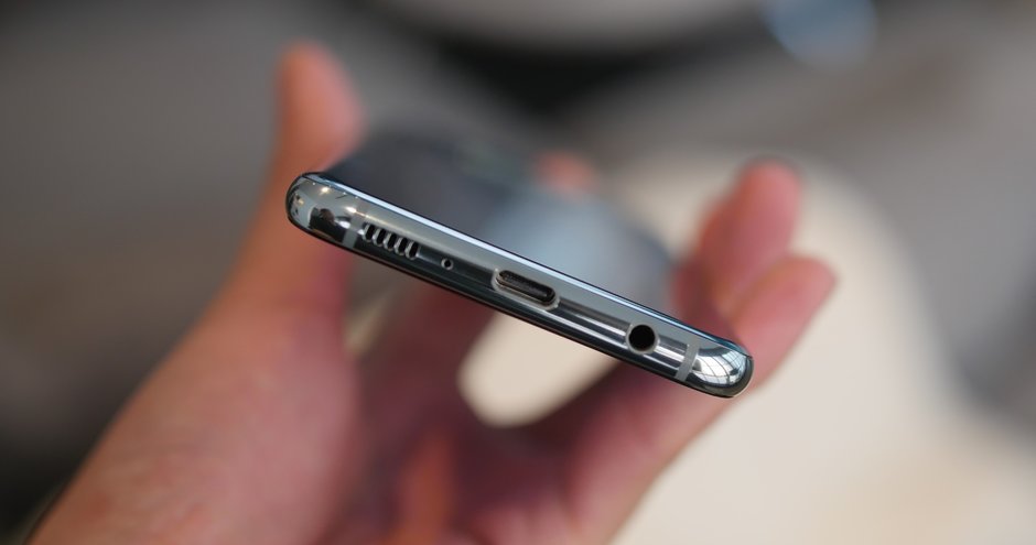 سامسونج تكشف رسميا عن هاتف جالاكسي اس 10 في 4 موديلات : هذه هي الفوارق بينهم 9
