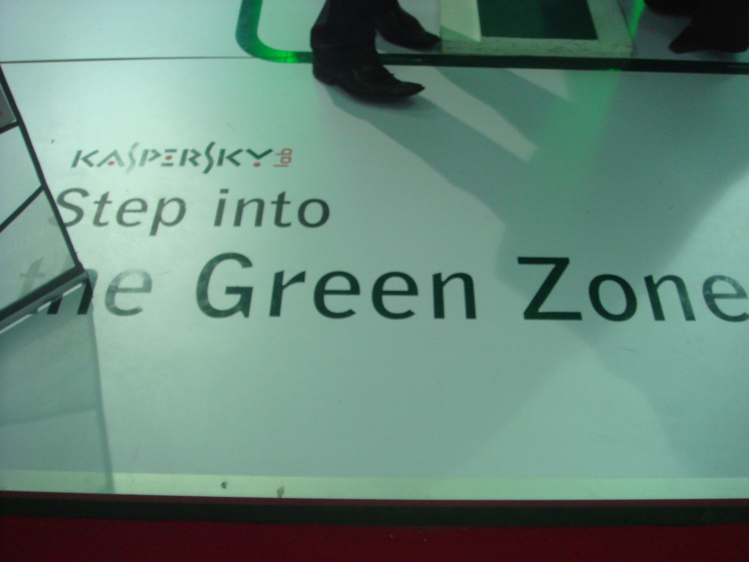 Kaspersky فى Cairo ICT 2010 "تقدم الى المنطقة الخضراء" 2