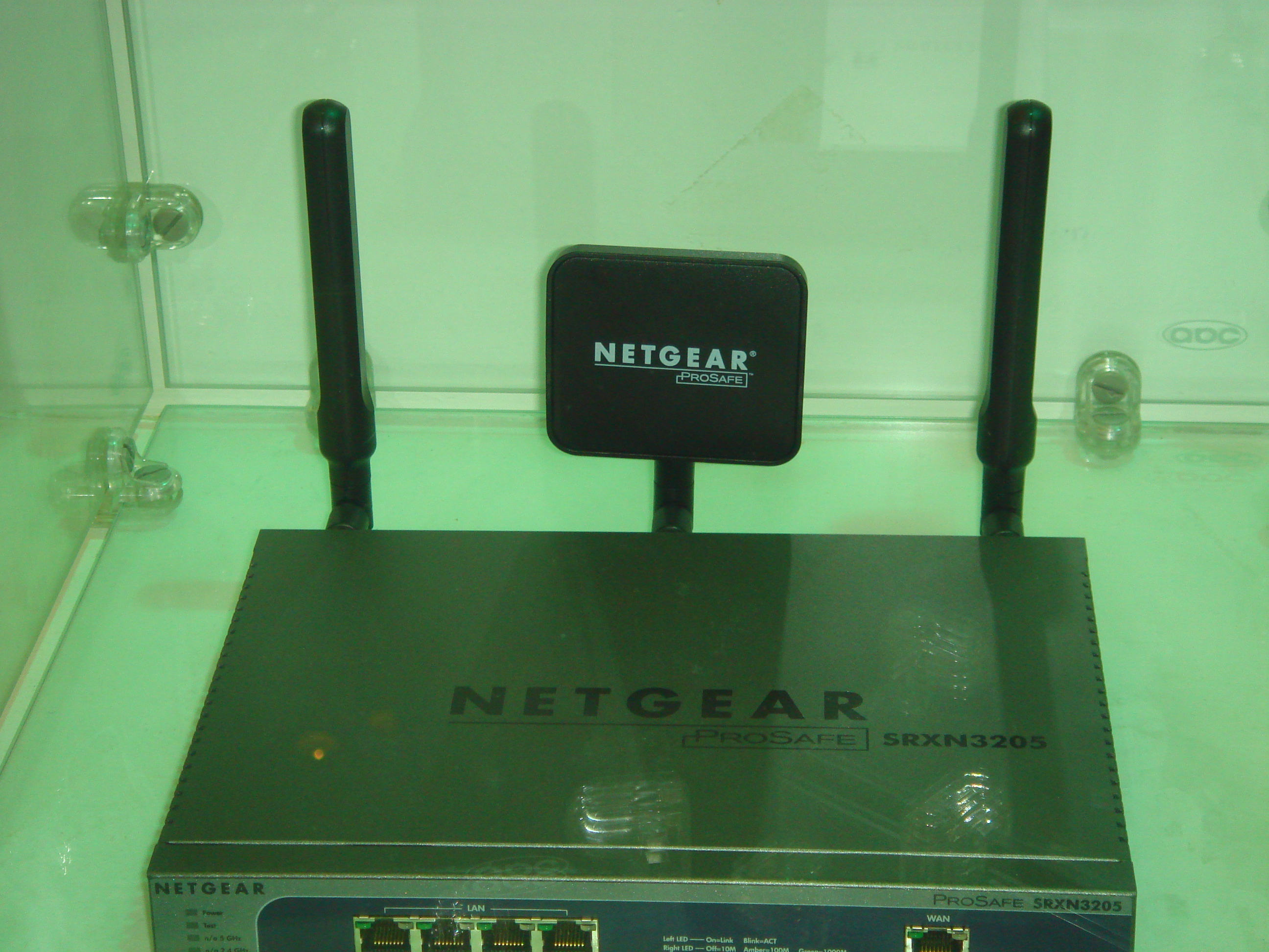 NETGEAR فى Cairo ICT و تقدم جهاز EVA للترفيه المنزلى 6