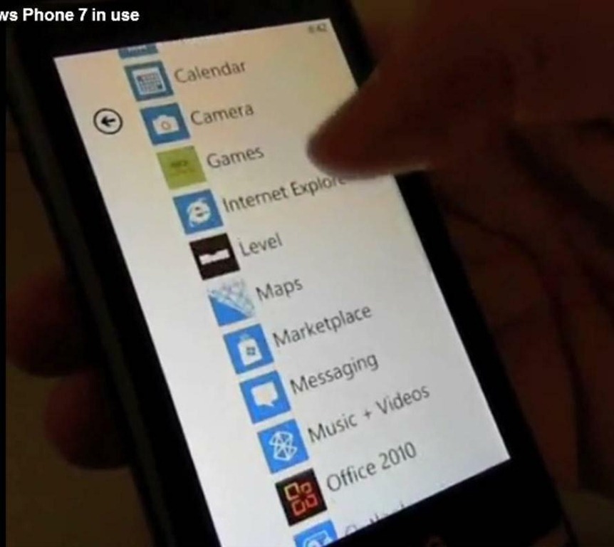 مايكروسوفت تنتظر بيع 4 مليون جهاز wp7 خلال ثلاثة أشهر قادمه 2