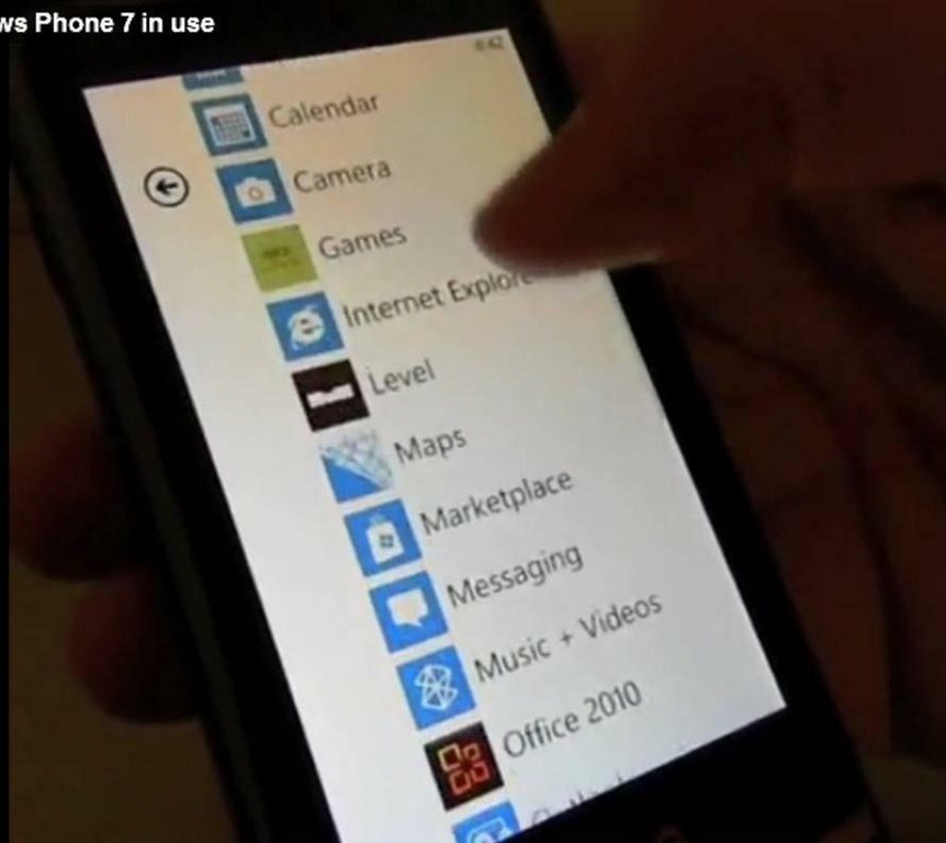 مايكروسوفت تنتظر بيع 4 مليون جهاز wp7 خلال ثلاثة أشهر قادمه 8