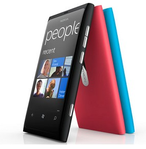 مايكروسوفت تقول أن Nokia Lumia 800 أول هاتف (حقيقي) بالويندوز فون 5
