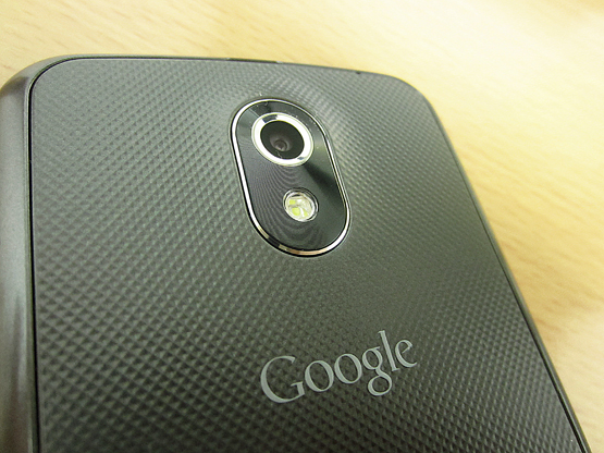 مراجعة مبسطة لهاتف Samsung Galaxy Nexus 18