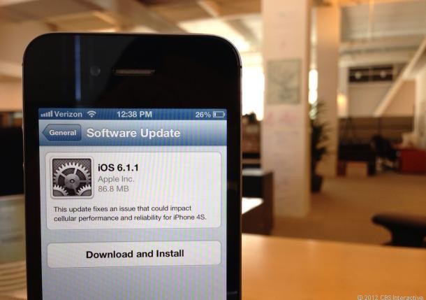 ابل تصدر iOS 6.1.1 لعلاج مشاكل الـ 3G في الايفون 4 اس 4