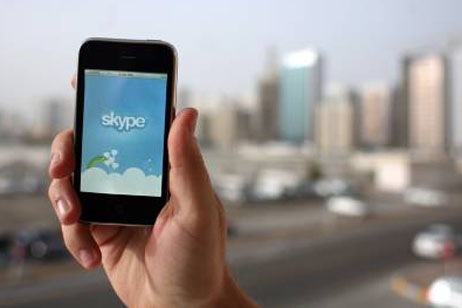 صحيفة اماراتية : غرامة وحبس لمستخدمي سكايب بدون ترخيص ، وهيئة الاتصالات تنفي 3