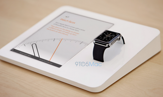 Apple-Watch-on-display-at-the-Apple-Store