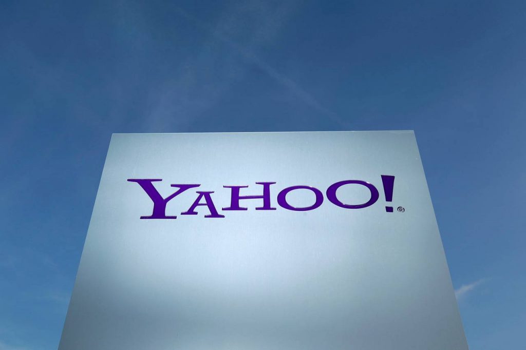 Verizon تستحوذ على Yahoo مقابل 4.8 مليار دولار