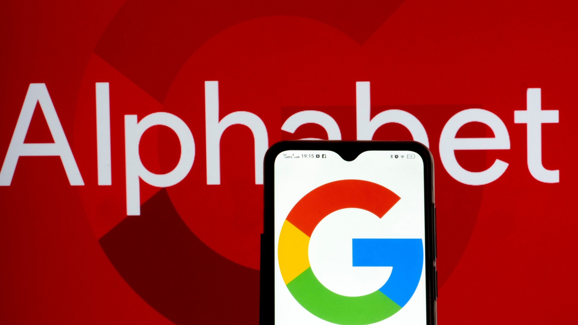 Alphabet تعلن عن ارباح 18.3 مليار دولار في أخر 3 شهور