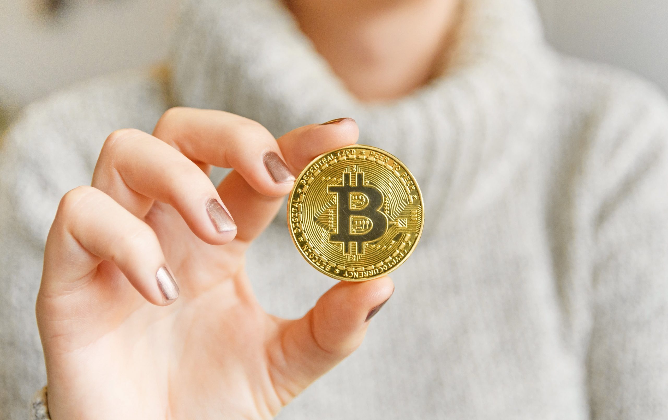 Bitcoin تصل الى أدنى قيمة لها منذ 24 شهر 11 Bitcoin تصل الى أدنى قيمة لها منذ 24 شهر