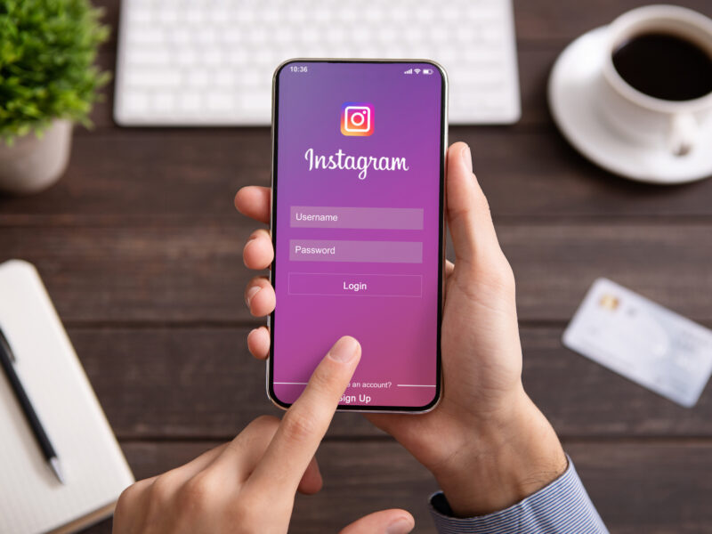 Instagram تتيح الآن إضافة الموسيقى الى مجموعات الصور