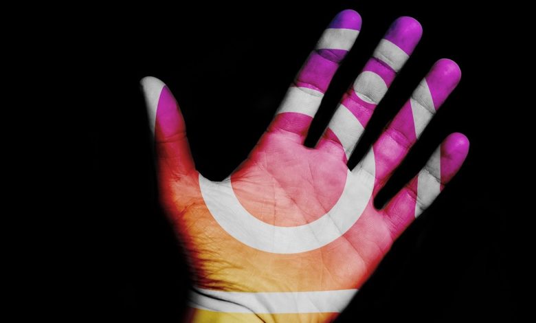 Instagram تختبر ميزة إضافة سبب لطلب المتابعة