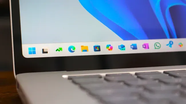 Windows 11 سيتيح لك اختبار سرعة الإنترنت من شريط المهام