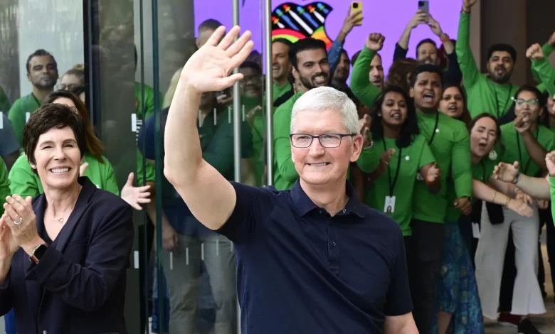 آبل تستعد لوداع تيم كوك وجون تيرنوس في صدارة المرشحين لخلافتة