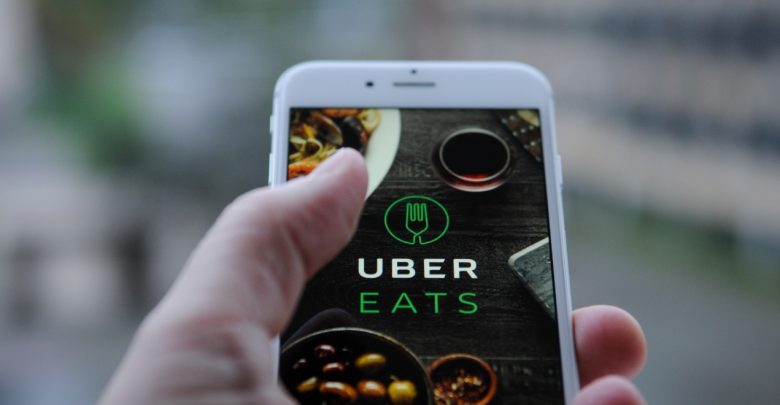 آوبر تضيف خدمة (Eats) الى التطبيق الرئيسي