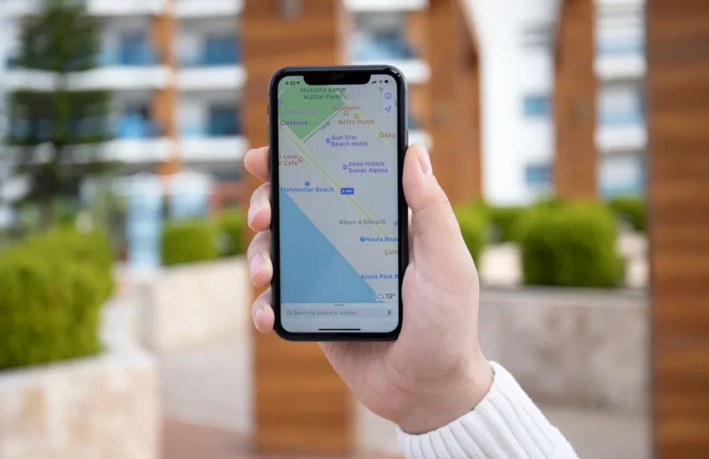 الاعلانات تصل إلى تطبيق Apple Maps