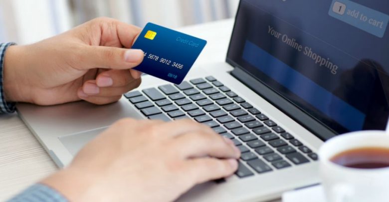 الحكومة المصرية تقرر تعميم الدفع الالكتروني على المعاملات الحكومية