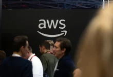 سبب توقف خدمات Amazon Web Services