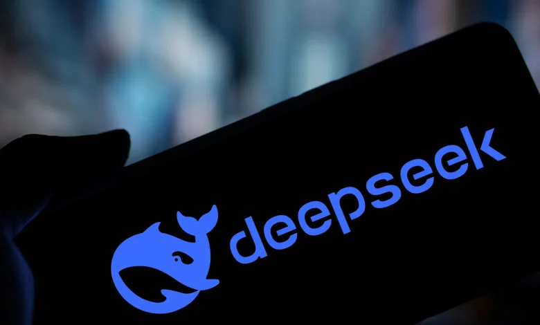 كيف تكشف DeepSeek أسرار الكون من خلال نموذج رياضي جديد؟