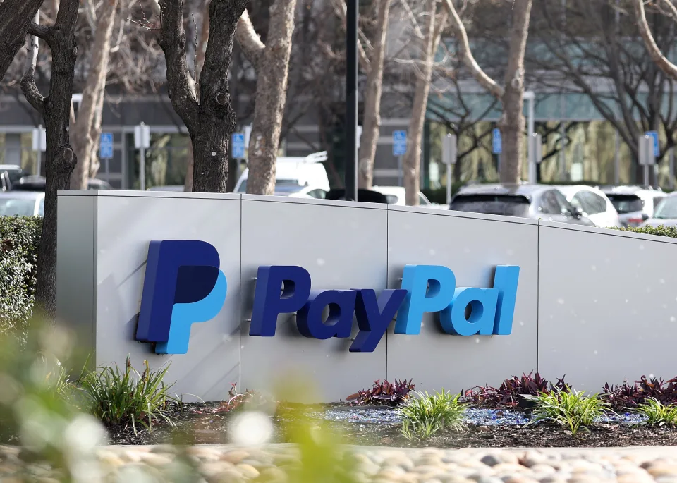 PayPal تتخلى عن 9% من قوة الموظفين 1